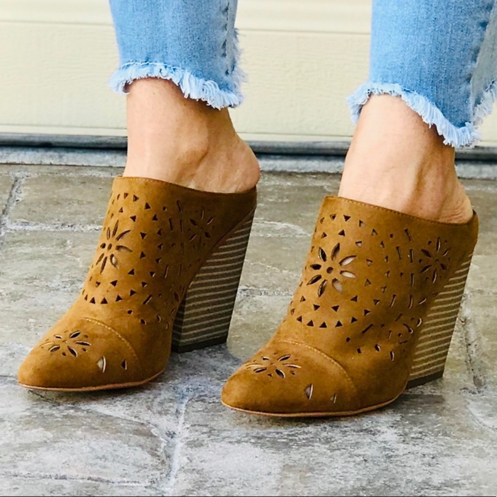 Cognac Laser Cut Closed Toe Block Heel Mule Clog - Picture 3 of 8